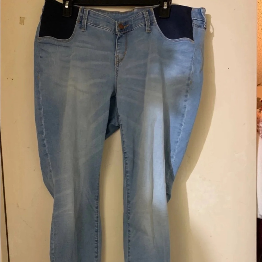 Old Navy Maternity Rockstar